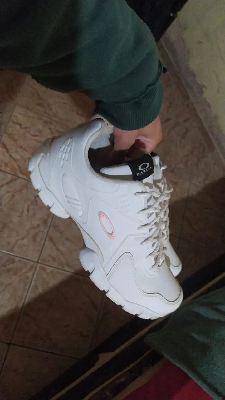Tênis Oakley Branco