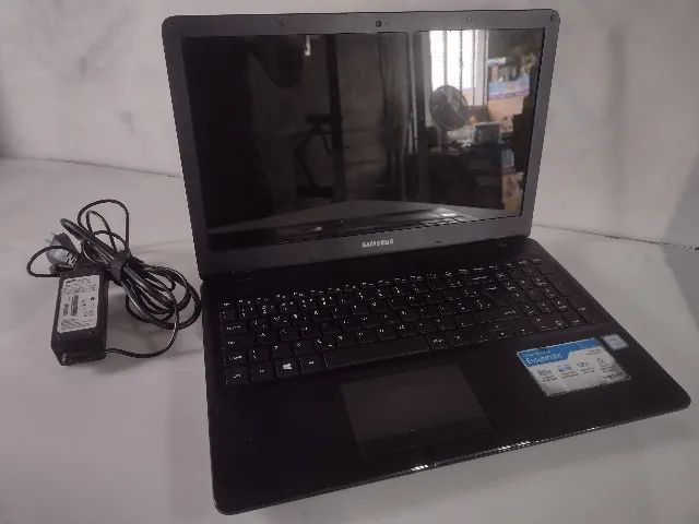 Notebook Samsung Np300e5l tela 16pol. - Foto 2