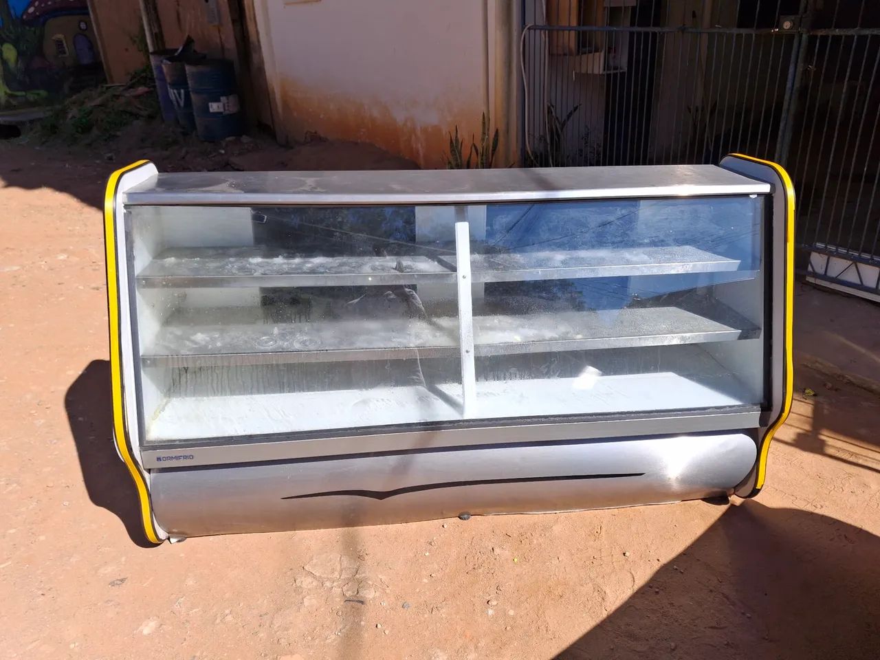 Balcões refrigerado, balcões secos e caixa 