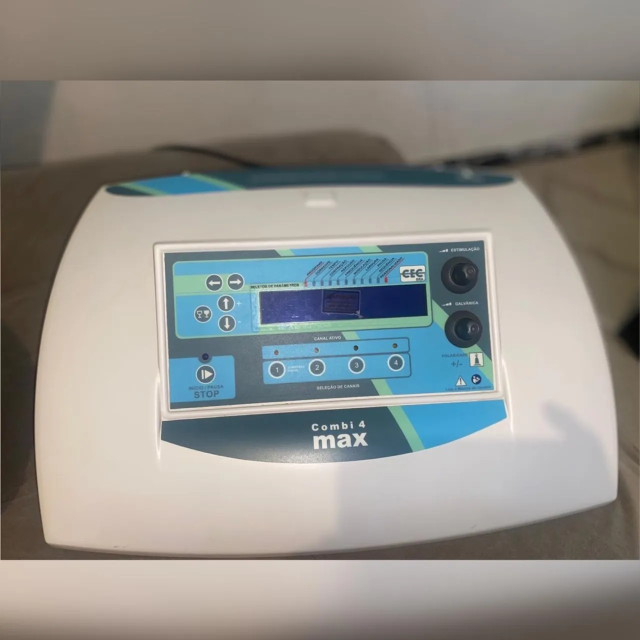 máquina de massagem de multicorrentes