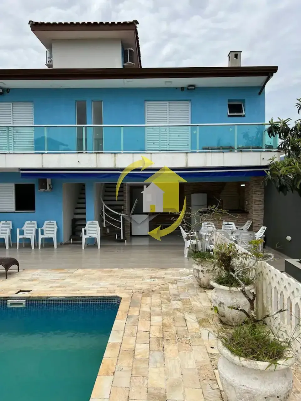 PORTEIRA FECHADA - MORADA DA PRAIA BORACEIA - 380 M² - 6 DORM. - 6 VAGAS - 500M DA PRAIA -
