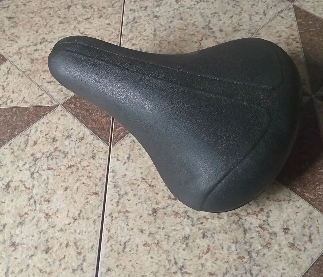 Celin para bicicleta novo com 2 molas