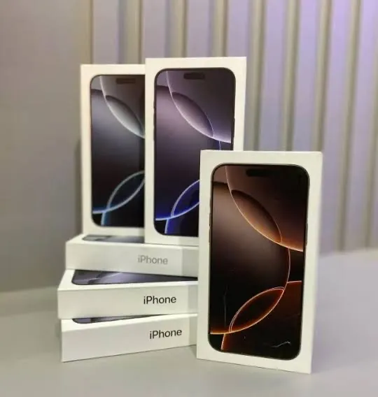 iPhone 16 Pro Max 256 gigabytes, ZERO, Lacrado com Garantia de 1 ano por Apple