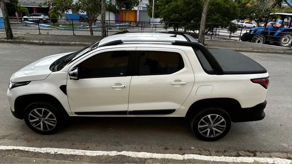 Fiat Strada Volcano automática 2025/2026 - Foto 4