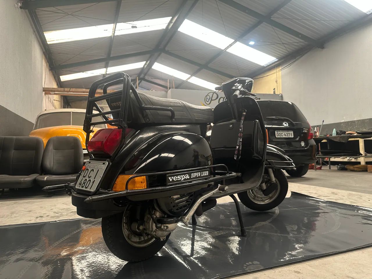 Vespa PX200 - Clássica e muito bem conservada - Foto 2
