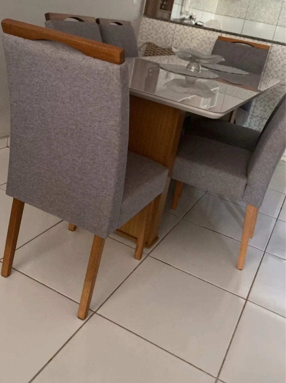 Mesa 6 cadeiras nova 
