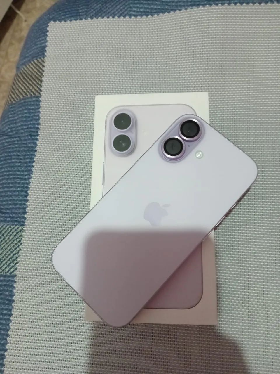 Iphone 17 normal lavanda  - Foto 2