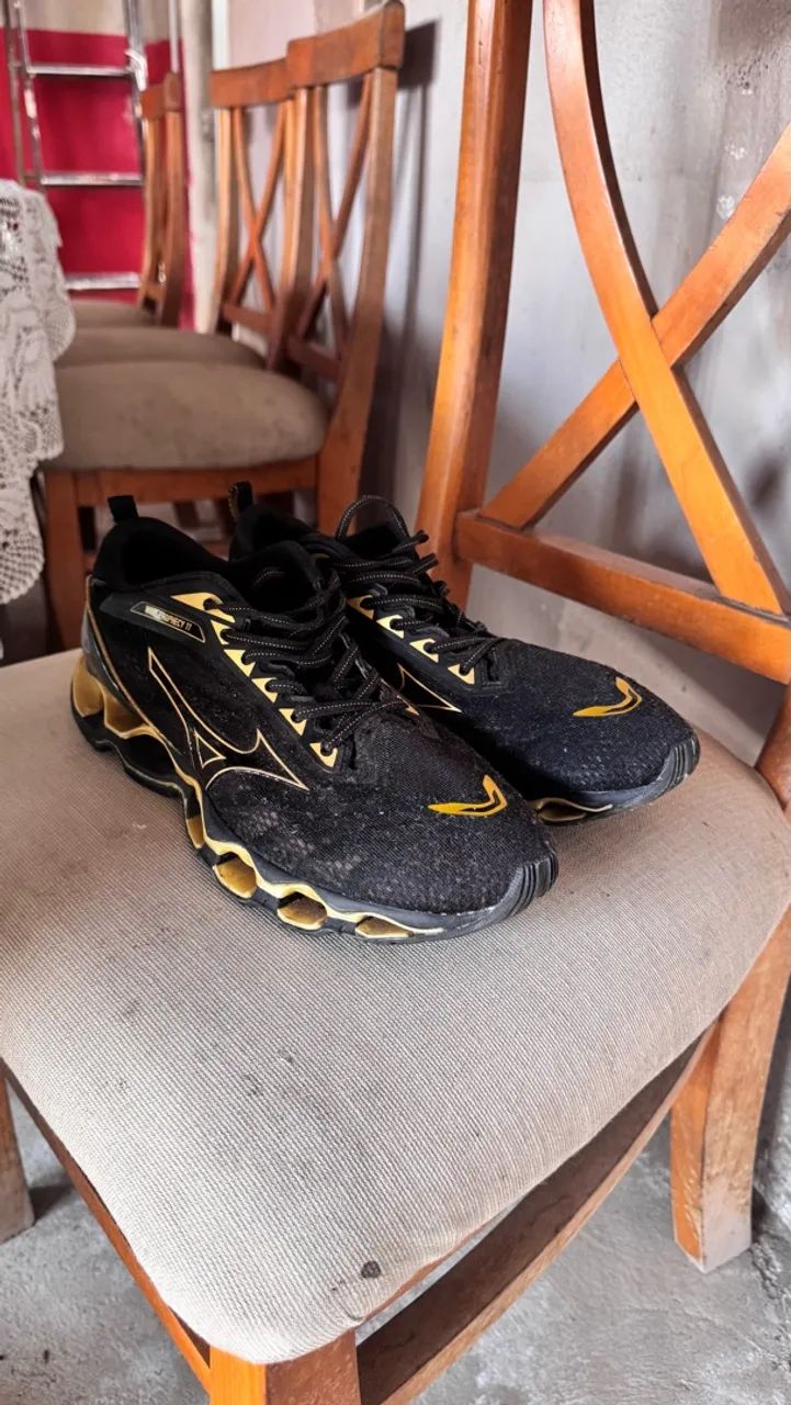 Mizuno Wave Prophecy 11 preto e dourado - Foto 2
