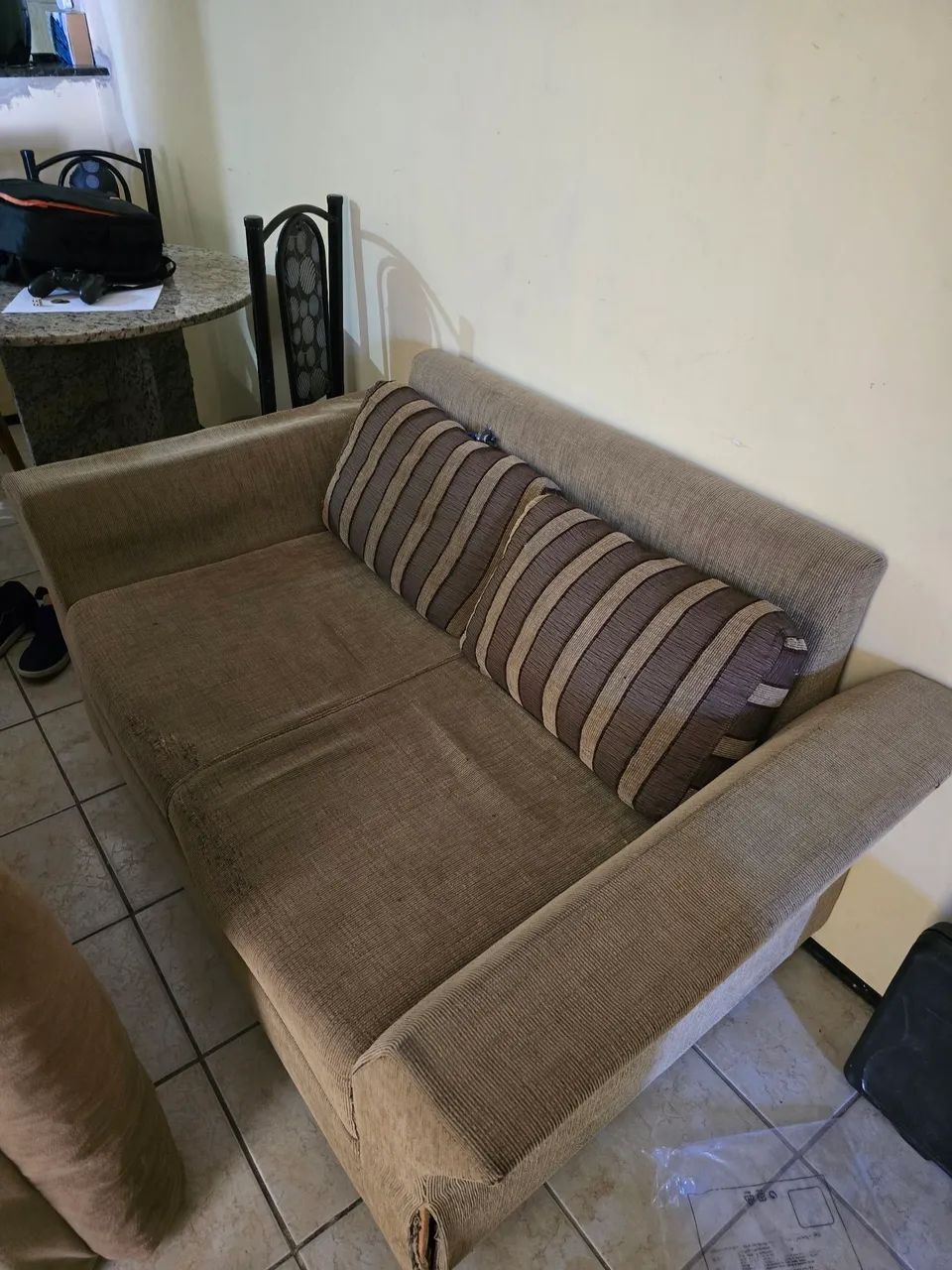 Sofá 2 Lugares - Foto 2