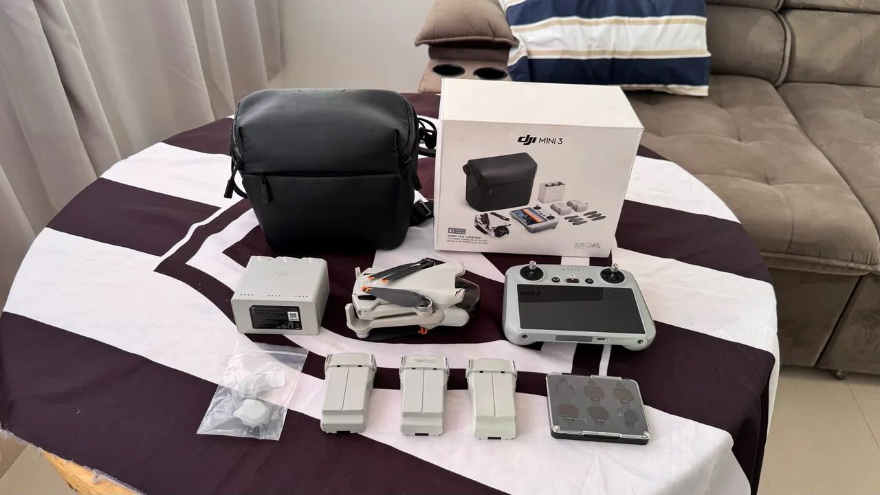 Drone DJI Mini 3 - Fly More Combo Plus