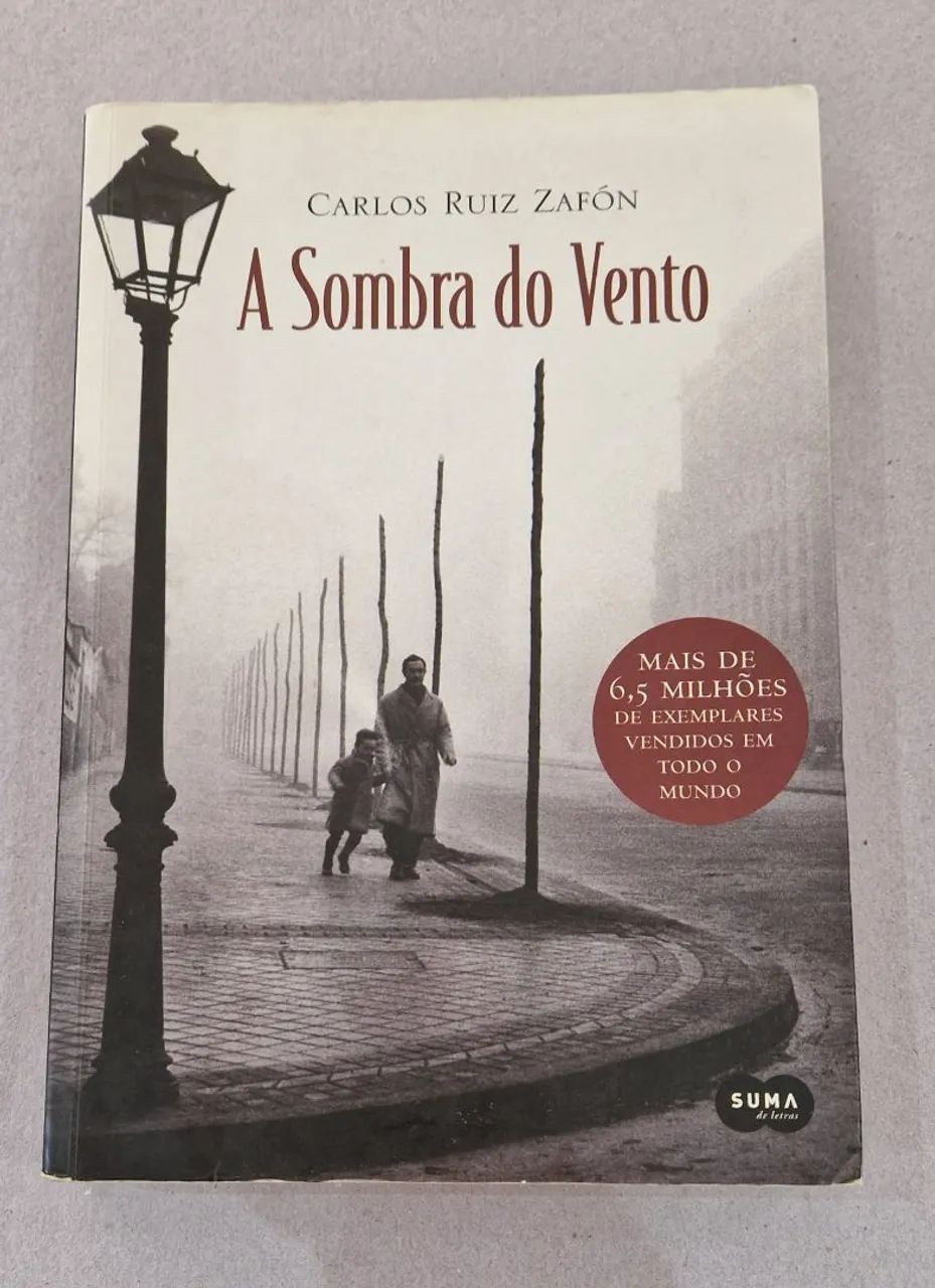 Livro "A sombra do vento" autor Carlos Ruiz Zafón
