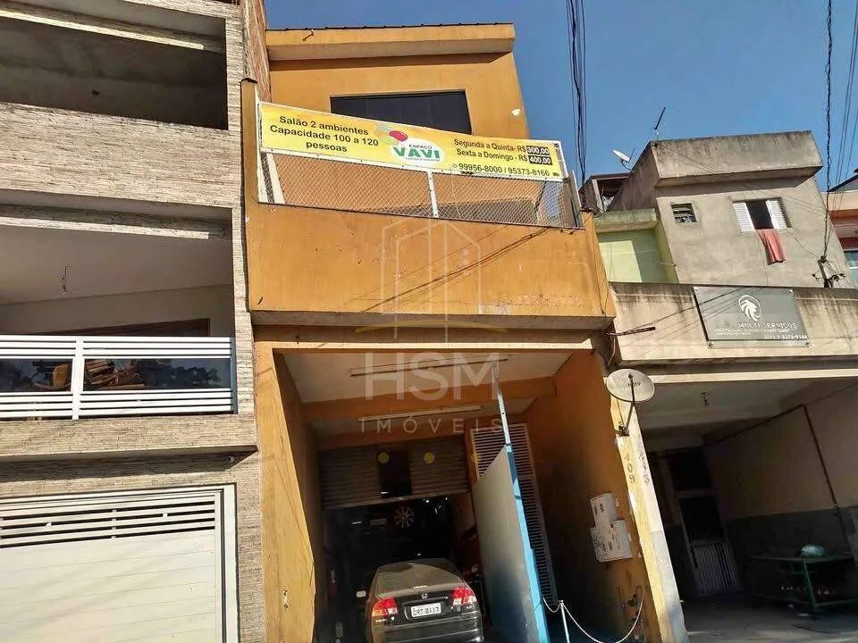 Sobrado com salão para locação comercial com 200 metros.