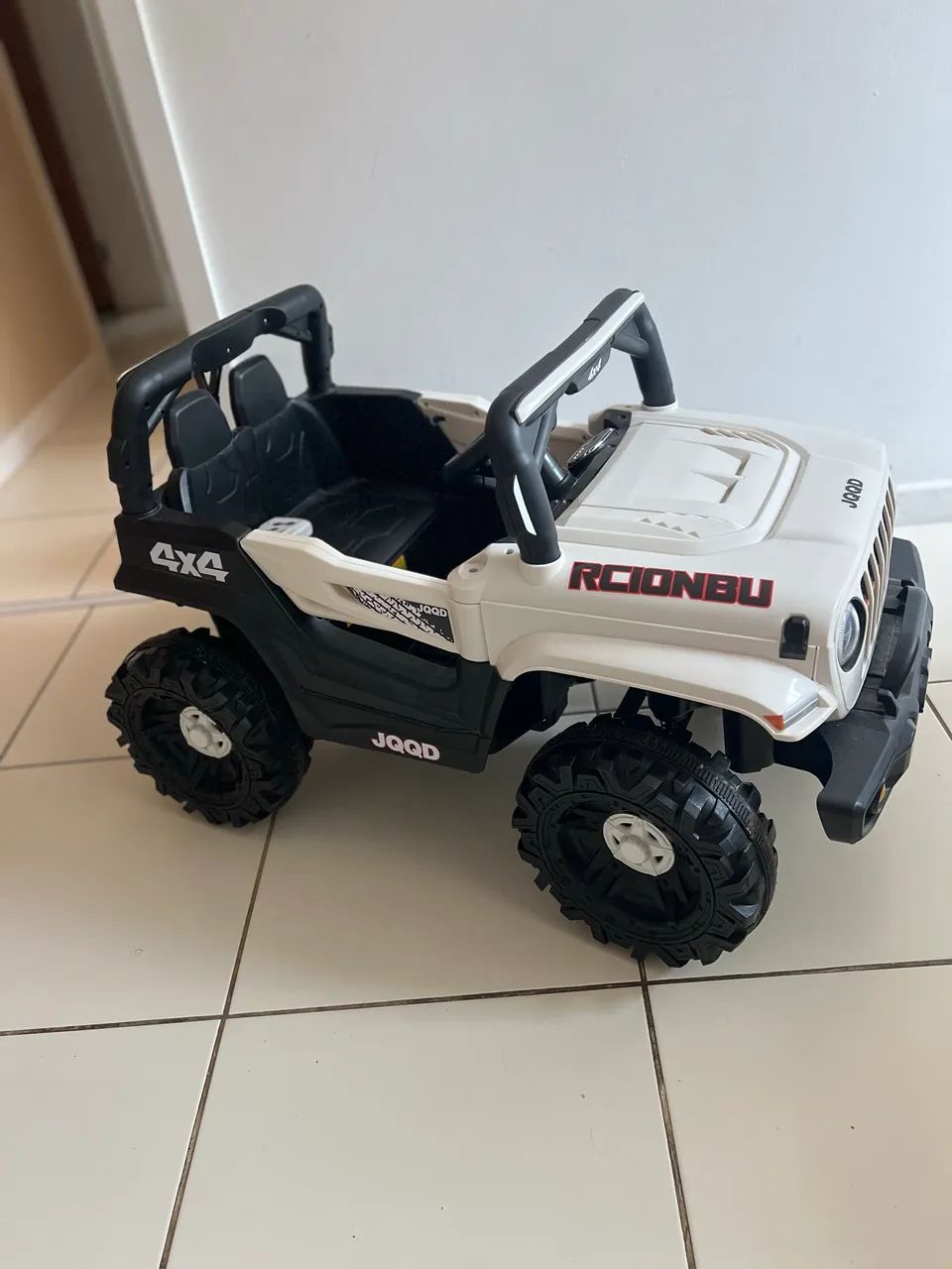 Vendo carro automático com controle remoto  - Foto 5