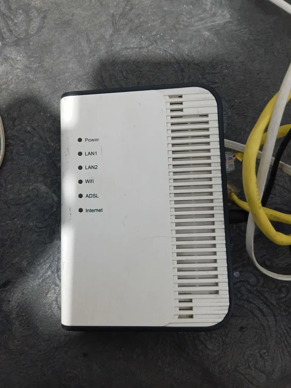 Modem modelo DM2270 ADLS 2FT +2WIF FUNCIONANDO 