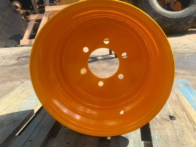 Roda mini-retroescavadeira JCB 1CX  8,25 x 16,5 p/n 41/925800 1