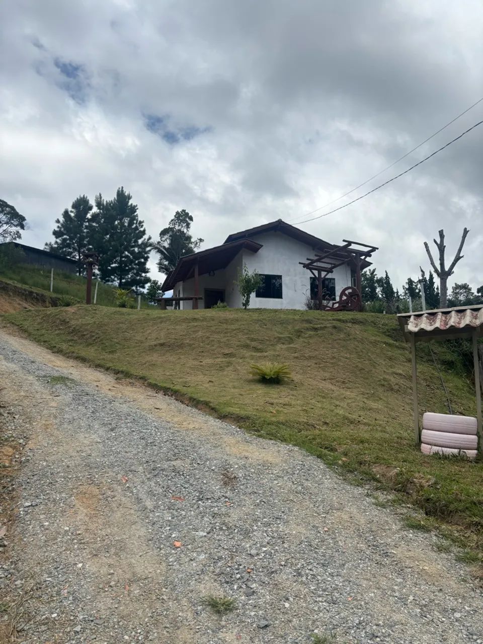 Vendo pequeno sítio com casa