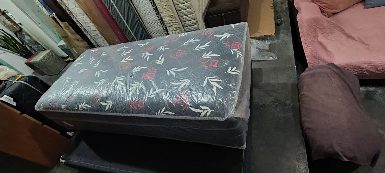 CAMA BOX SOLTEIRO DE MOLAS NOVA R$380 ENTREGA GRÁTIS  - Foto 3