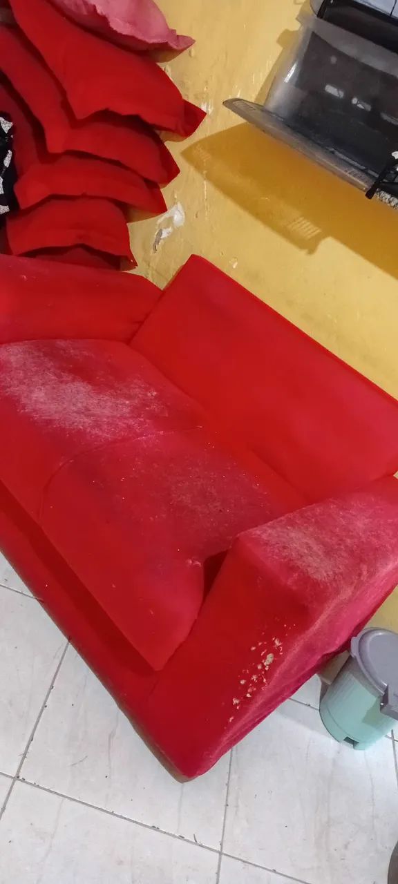 SOFA 2 E 3 LUGARES, LEIA A DESCRIÇÃO. 550,00 TEM CONVERSA NO VALOR!!!! - Foto 2