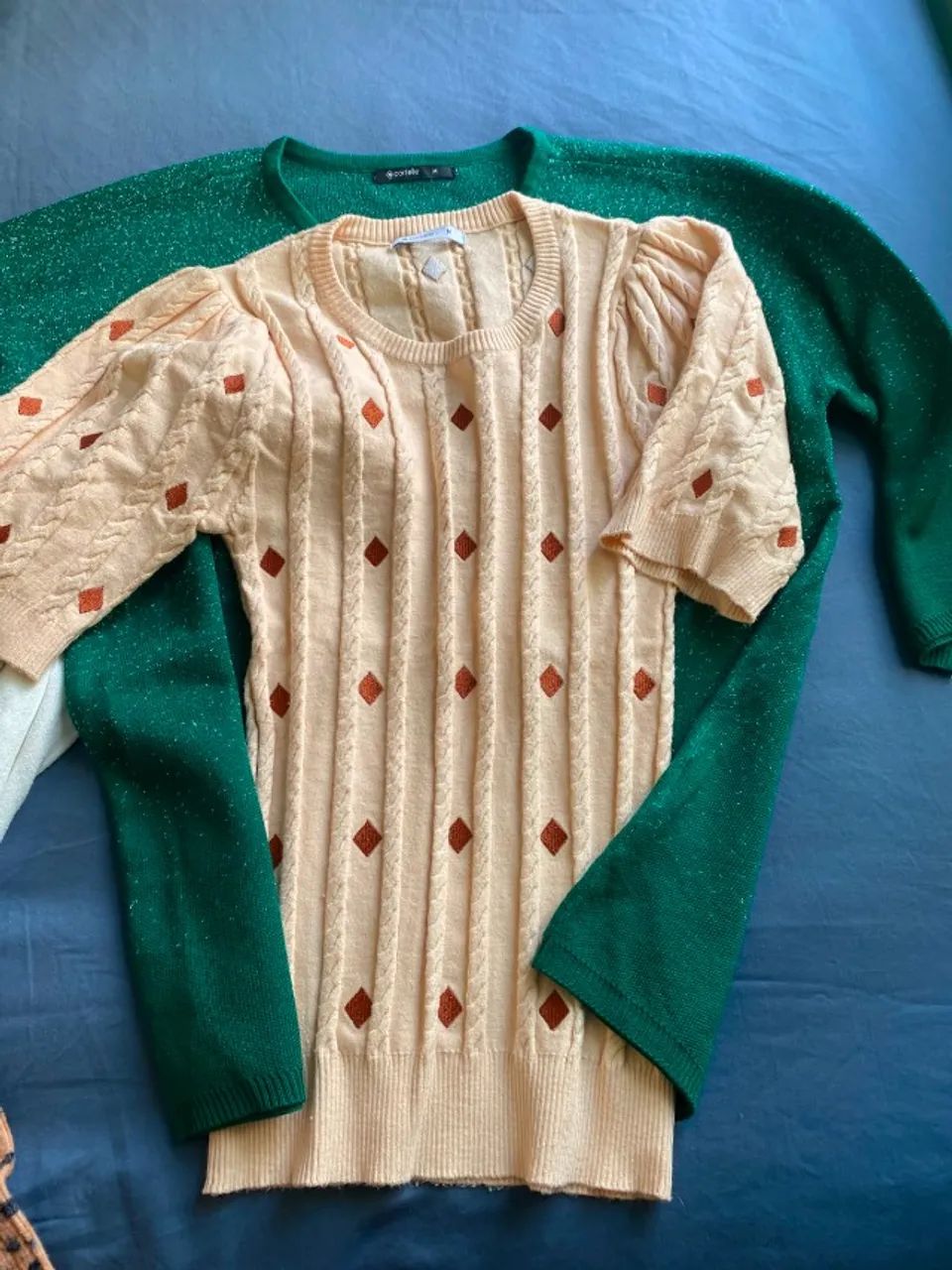 Lote com 20 blusas femininas em perfeito estado! - Foto 5