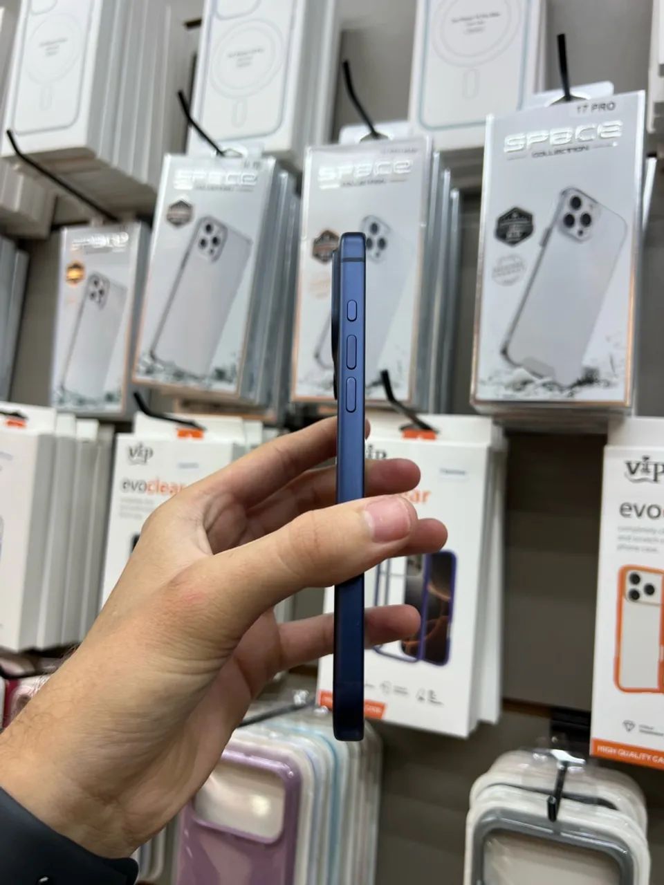 IPHONE 17 PRO MAX 256GB AZUL - Foto 2