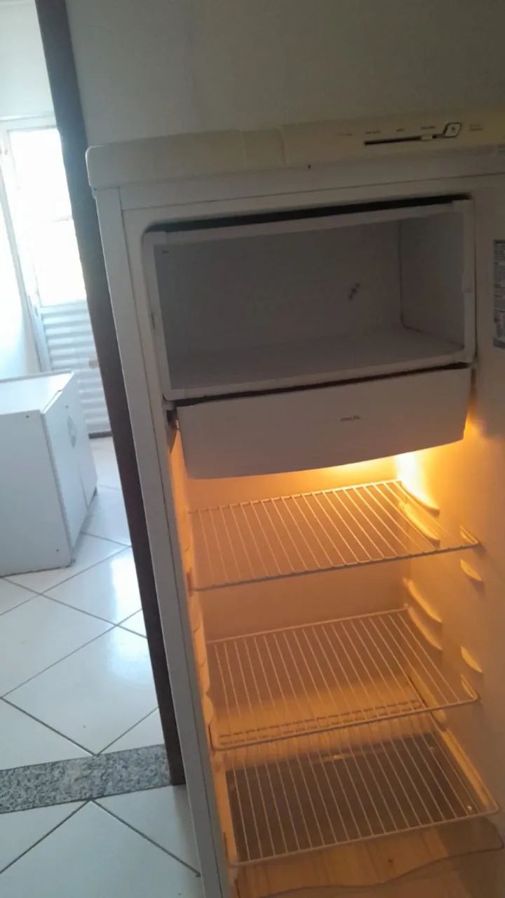 Geladeira Eletrolux  - Foto 5