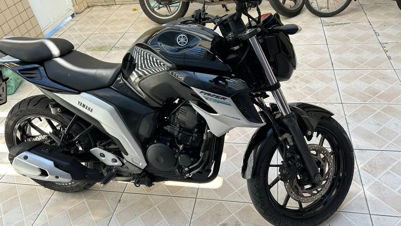 FZ 25 2018 - Foto 2