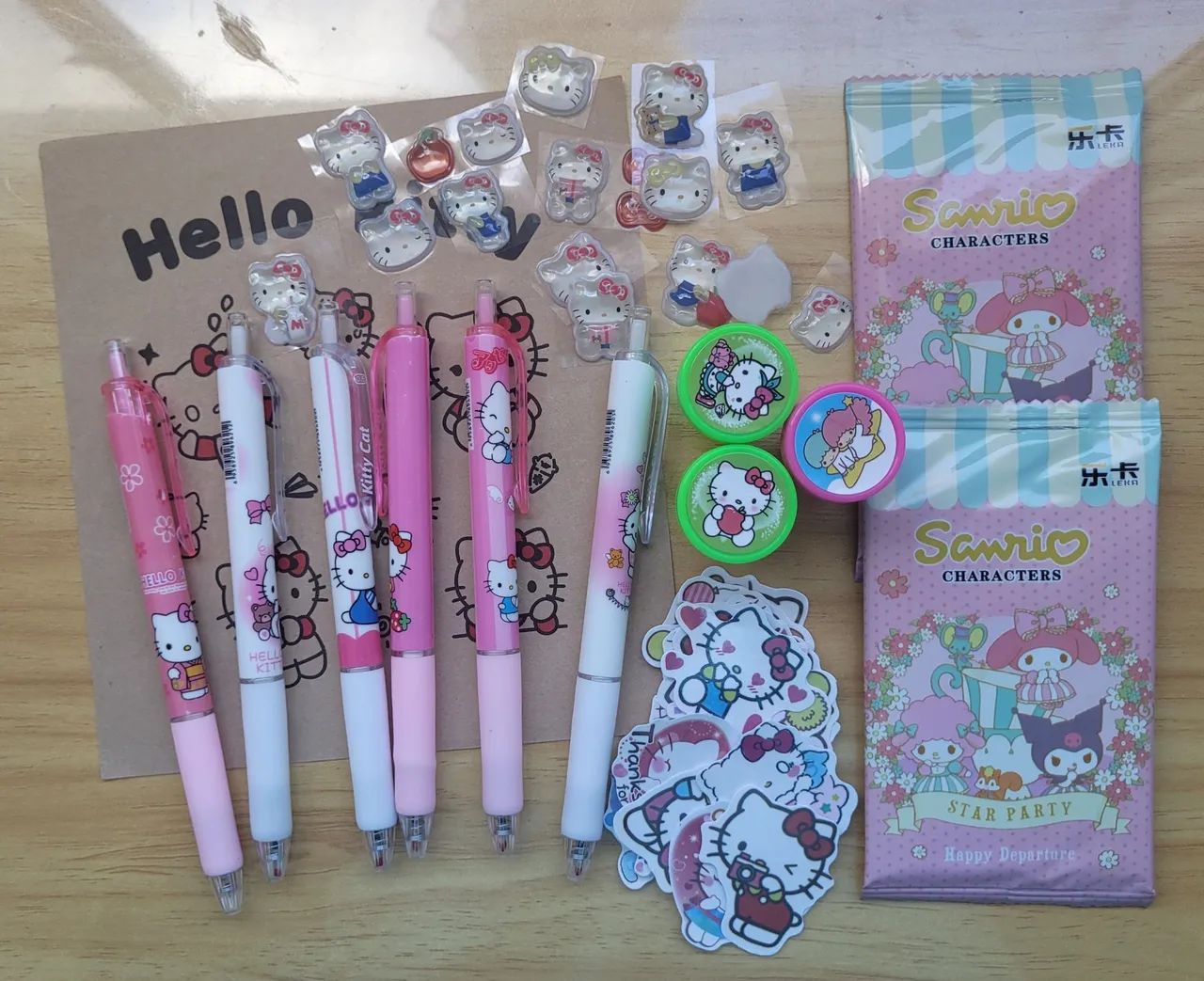 Kit papelaria e itens diversos Hello Kitty  - blind bag