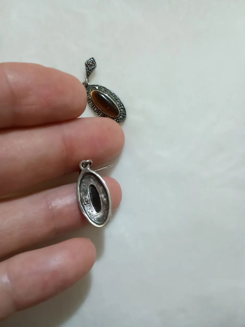 Brincos antigo de prata com olho de tigre  - Foto 3