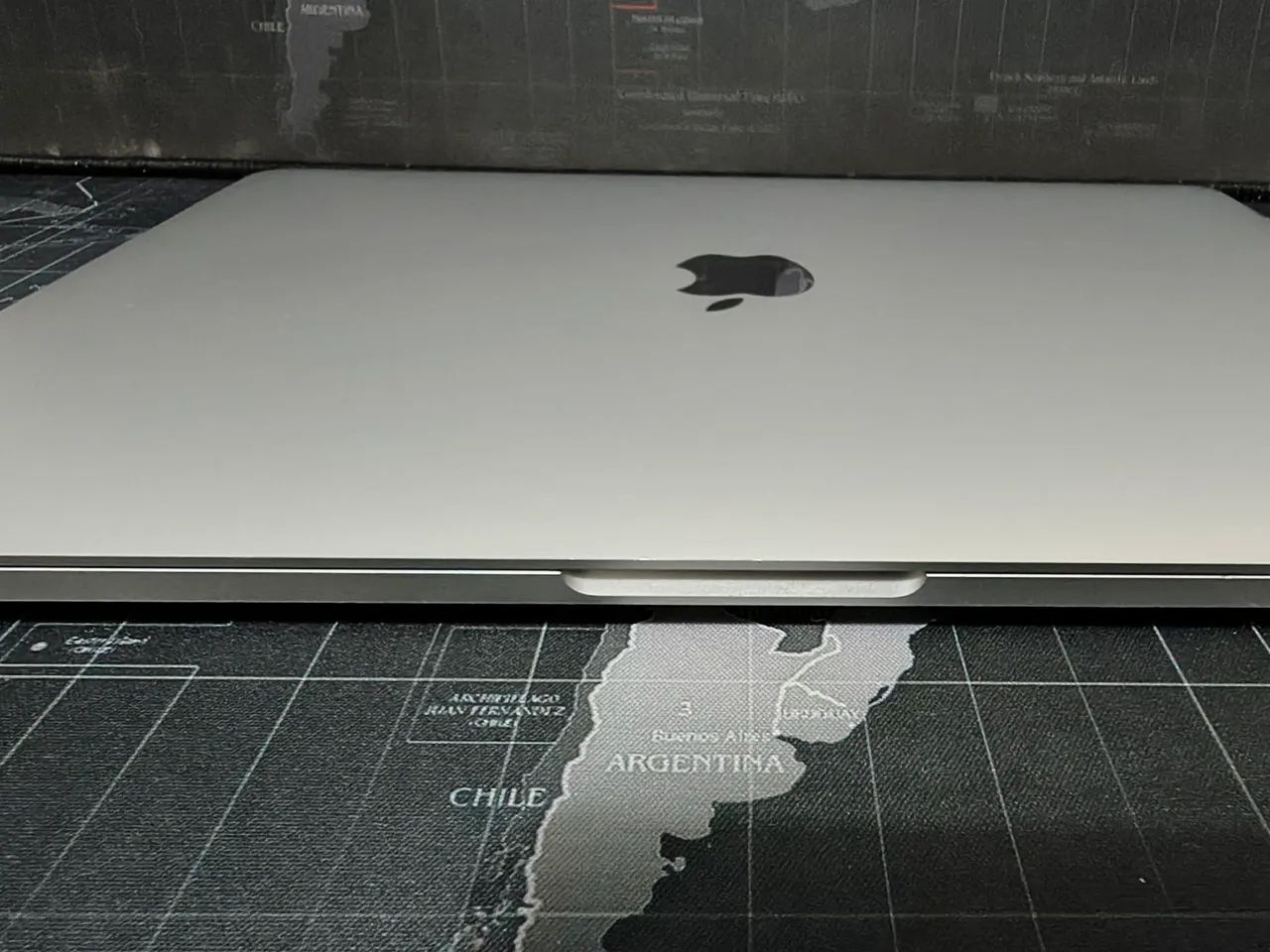 MacBook Pro A2289 - 2020, Core i5, 8GB, Touch Bar + Maleta