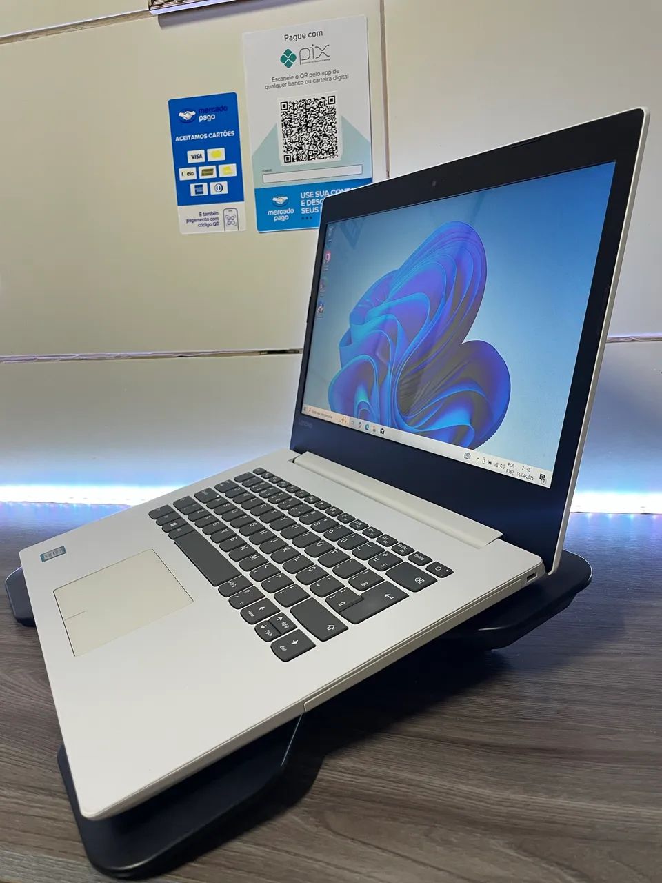 Notebook Lenovo extremamente novo - i3 6Th / DDR4 / 500GB / Wifi 5G