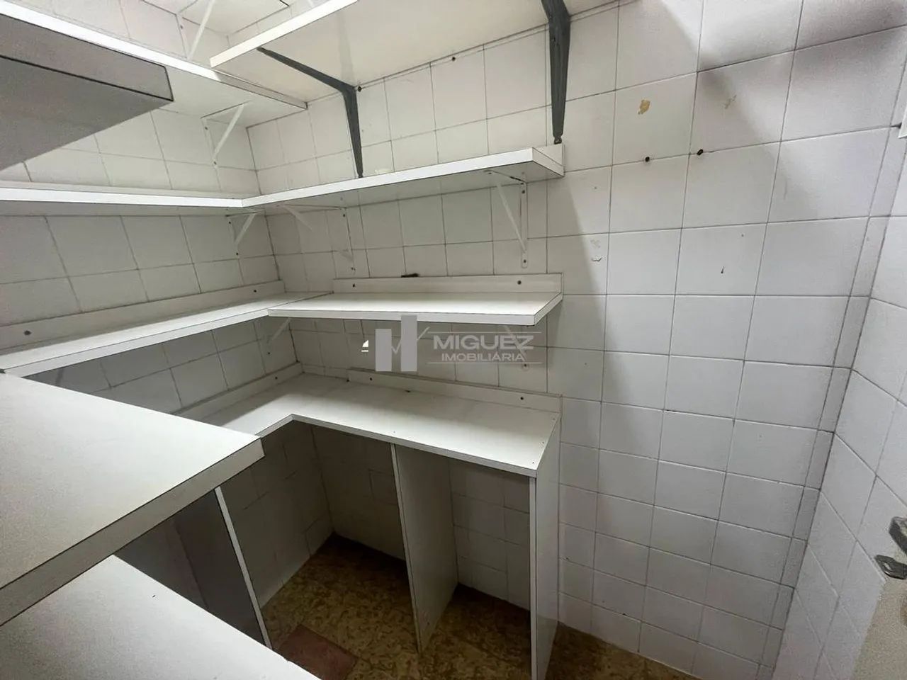 Vendo cobertura com completa estrutura de lazer com 5 quartos - Foto 4