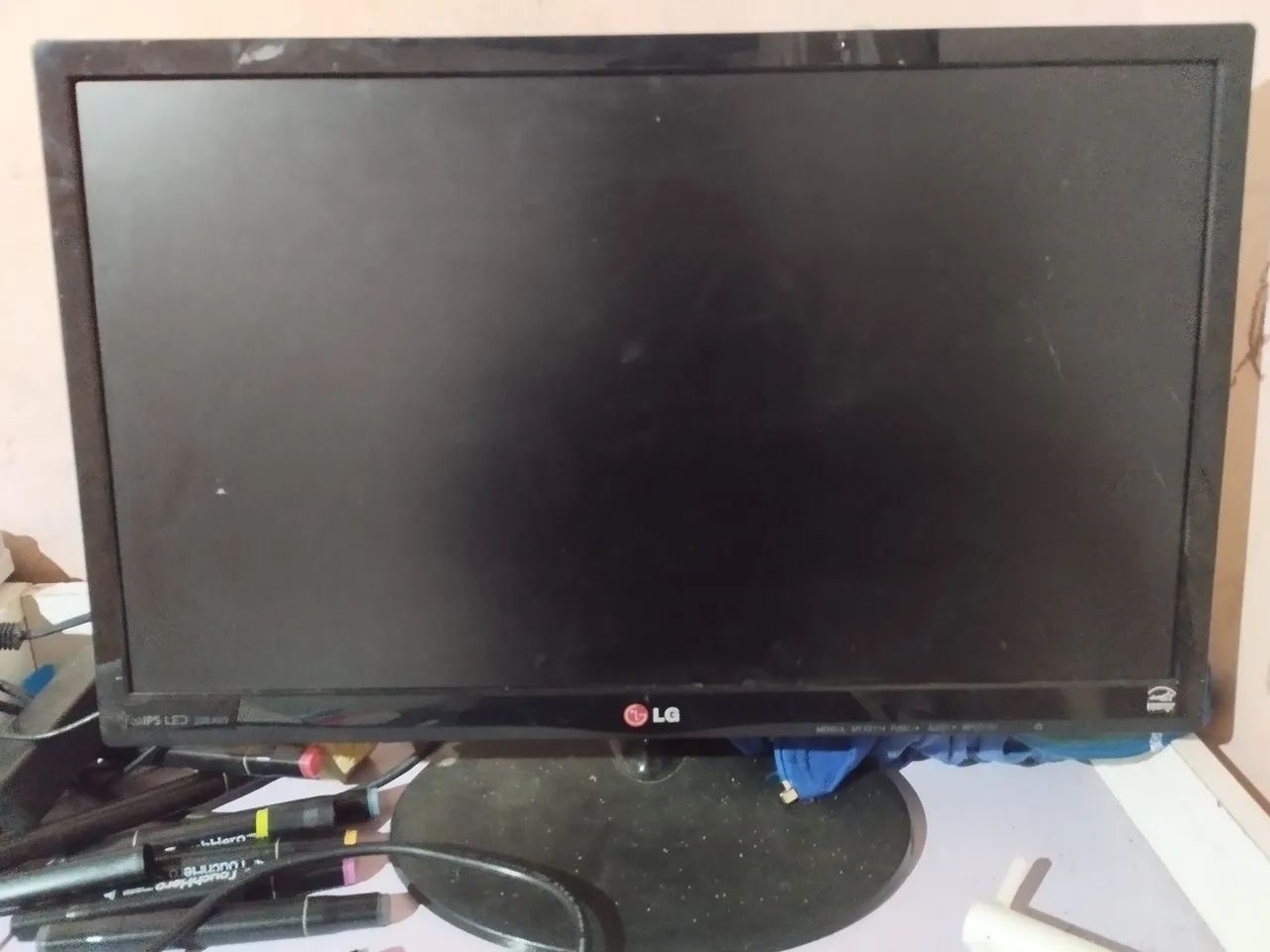 Monitor 22 pol lg