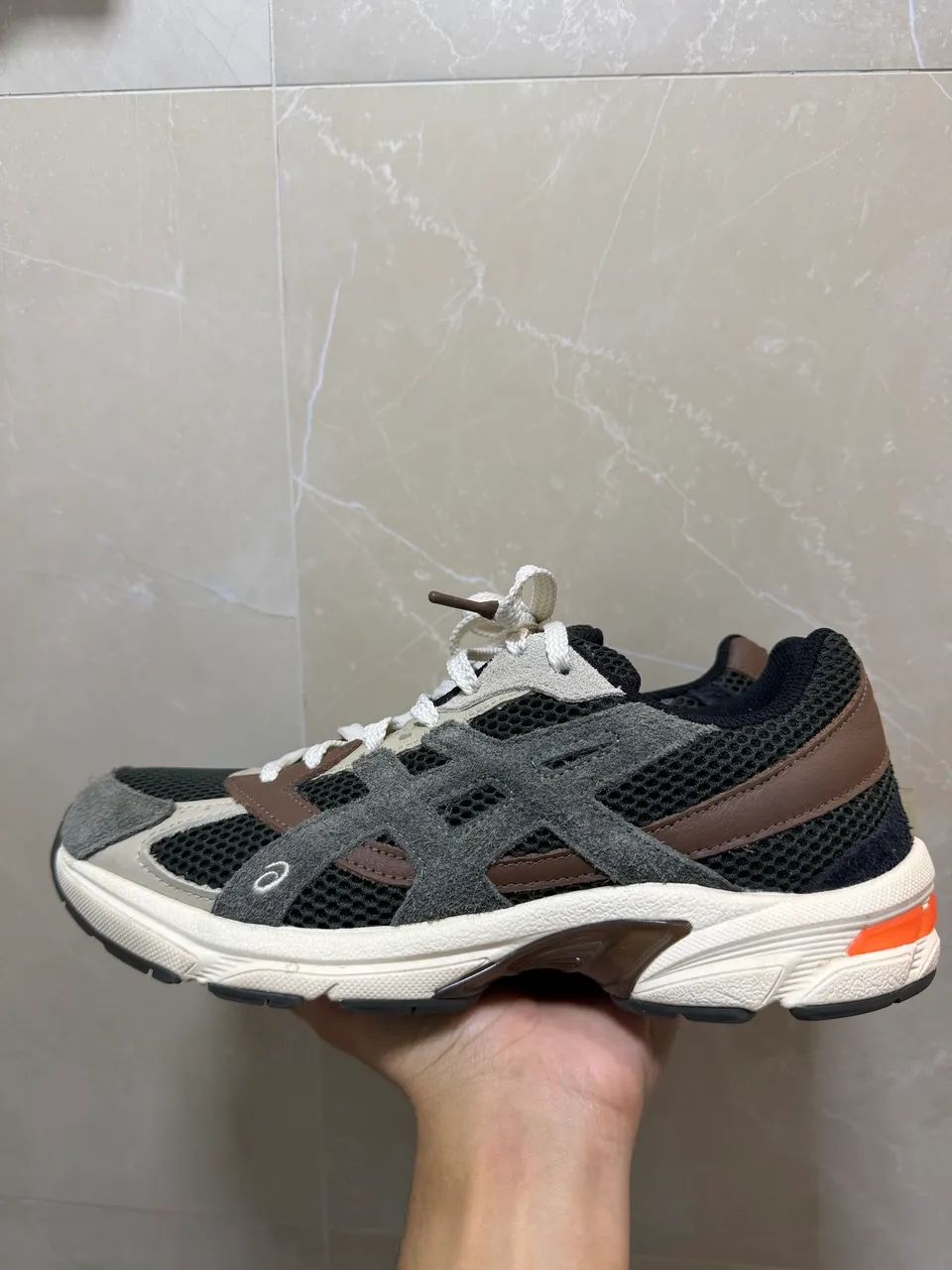 Asics 1130 x HAL Studios 