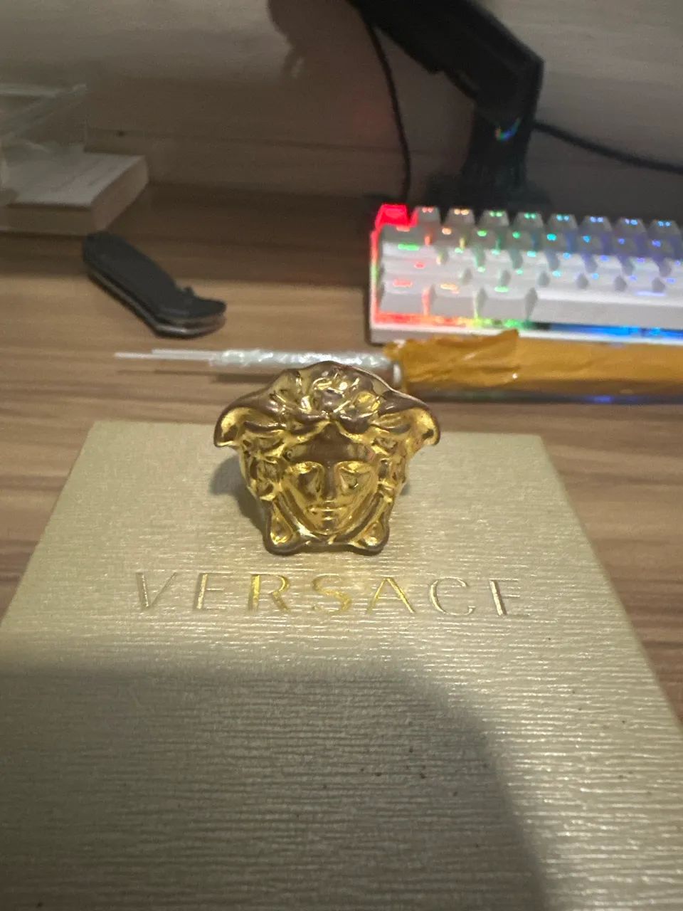 Anel Versace