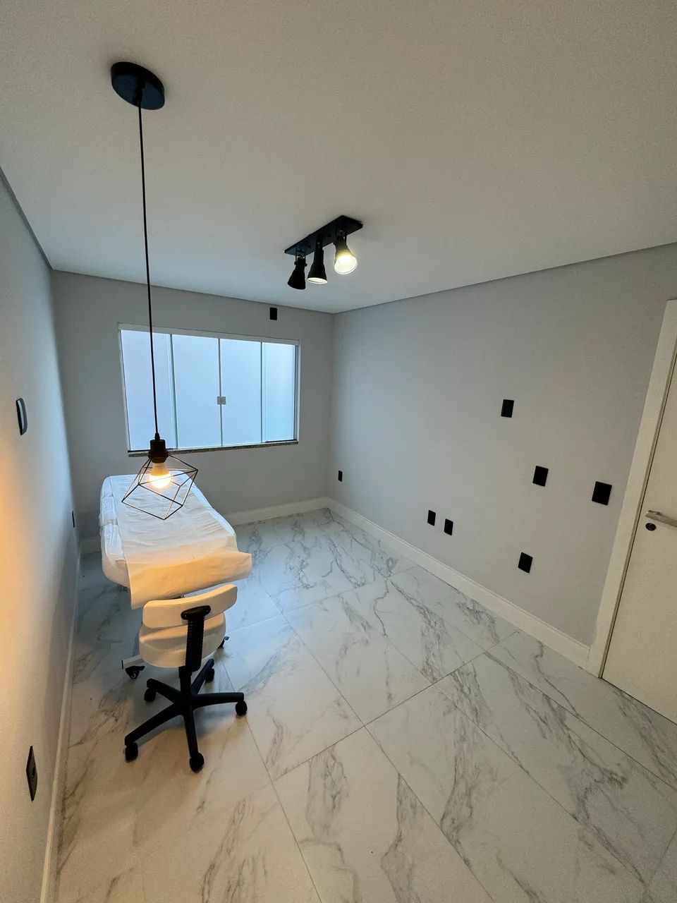 Sala comercial para locação no bairro fazenda - Foto 2