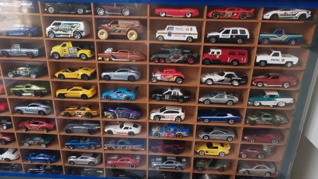 Carrinhos Hotweels e outros. - Foto 4