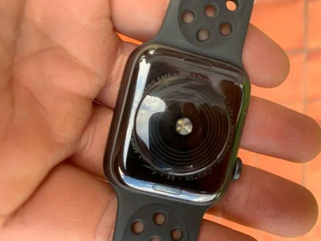Apple Watch SE (1ª geração) de 44 mm com conectividade GPS + Celular - Foto 4