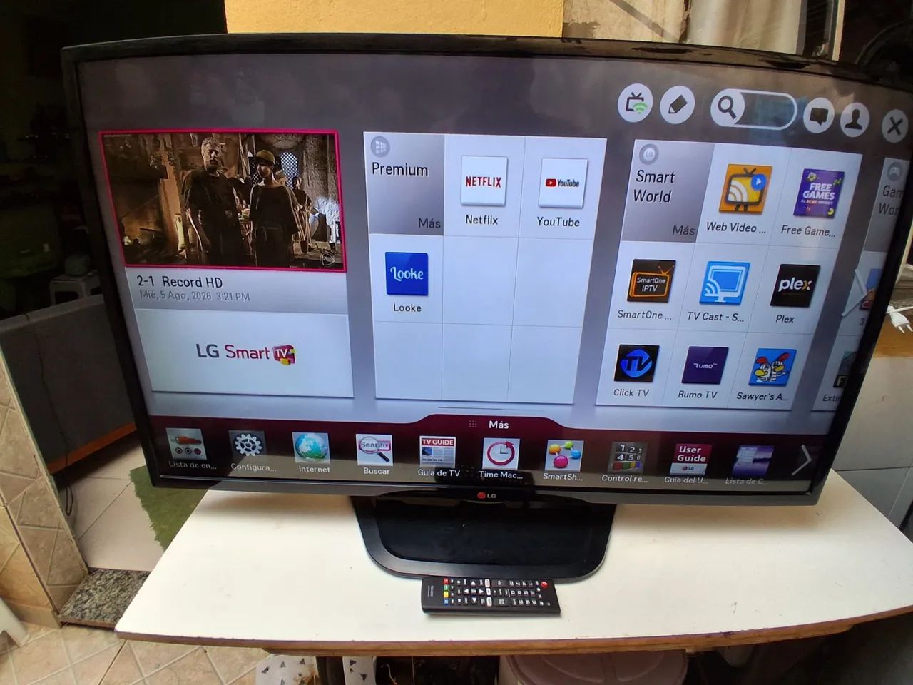 Vendo tv lg 42 polegadas smart em ótimo estado 