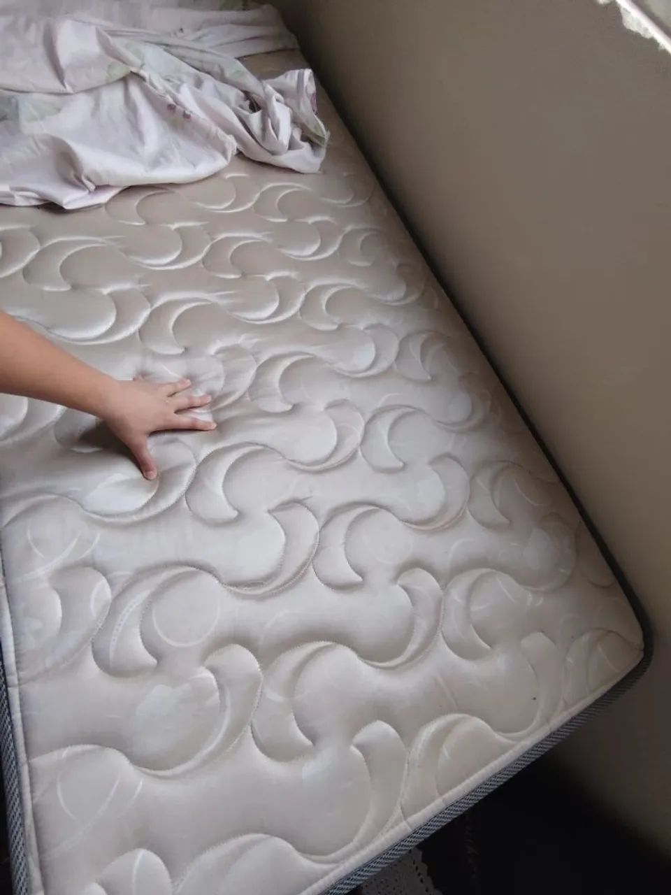 Cama de solteiro semi nova - Foto 4