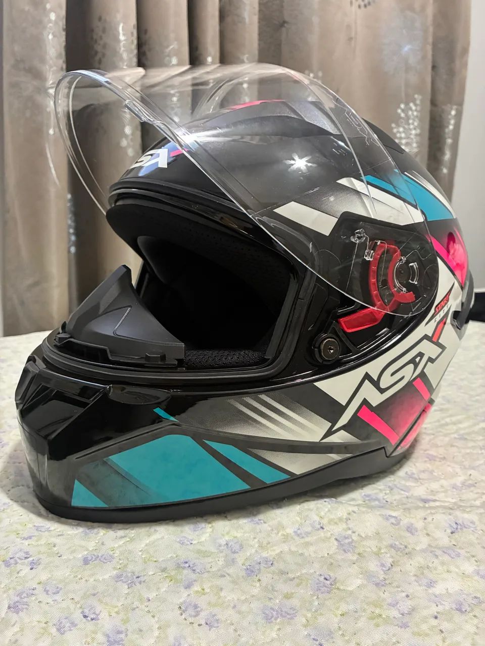 Capacete
