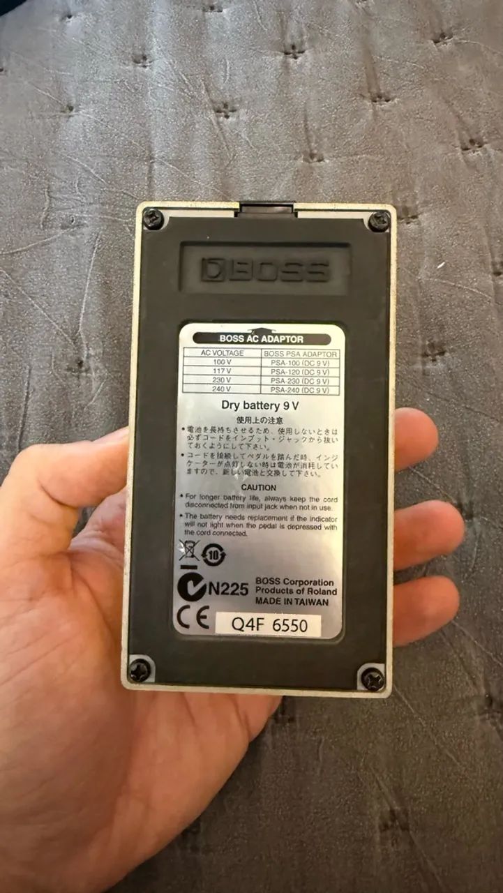 Boss SD-1 com caixa - Foto 4