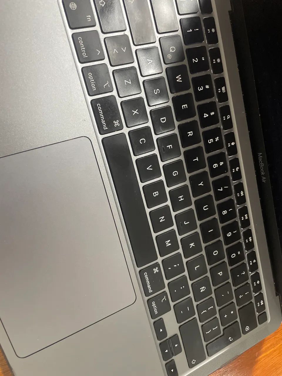 MacBook Air M1 2020 256GB 8GB Space Gray - Impecável / Rápido