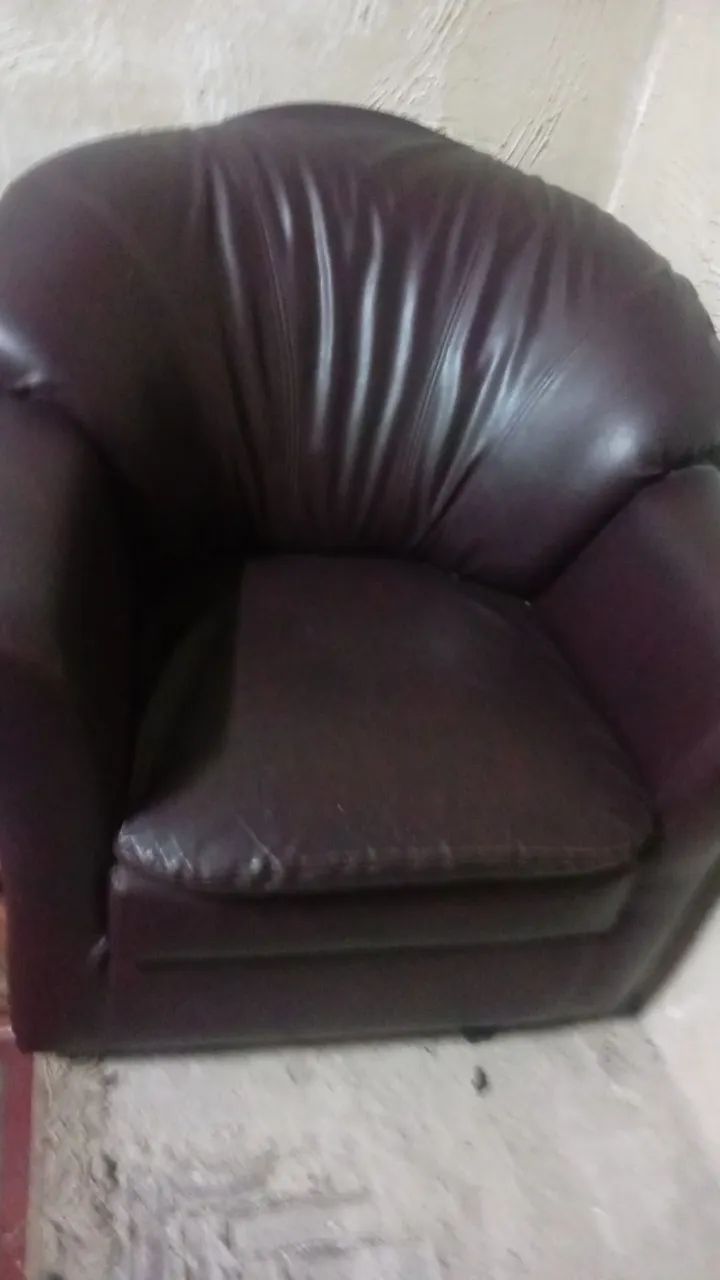 Poltrona Marron  de Couro469163598079610880