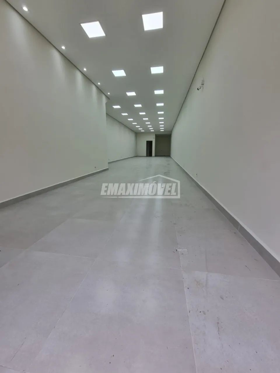 Salão Comercial com 120m² - Parque São Bento - Sorocaba/SP