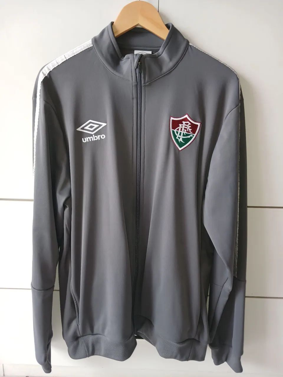 Casaco Fluminense Cinza Umbro - Foto 3