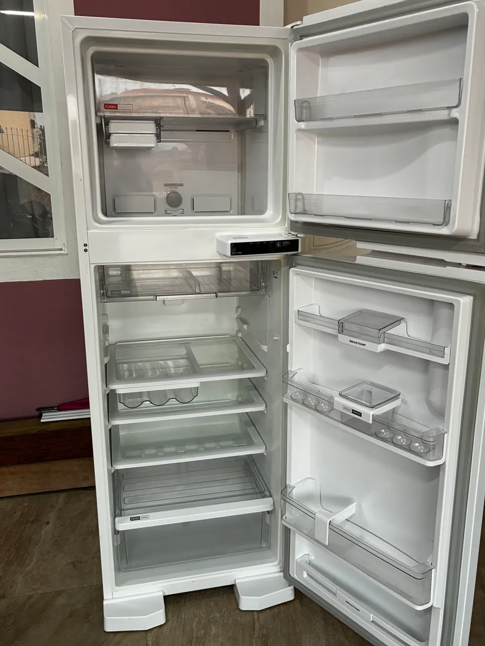 Geladeira expositora 565 litros - Geladeiras e Freezers - Passa