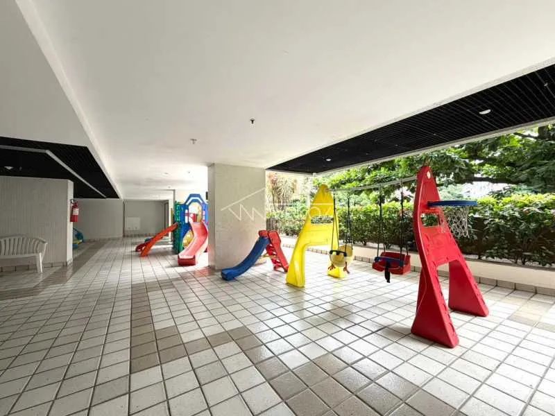 Flat : / Residencial / Leblon