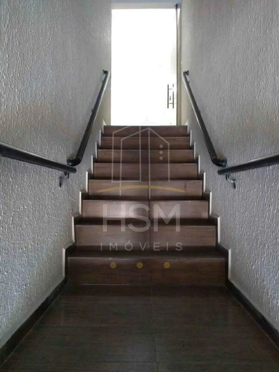 Sobrado com salão para locação comercial com 200 metros. - Foto 3
