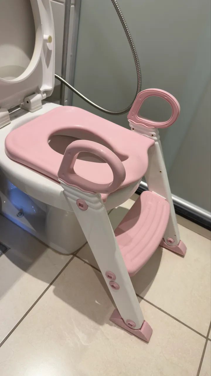 Assento redutor infantil com escada Rosa