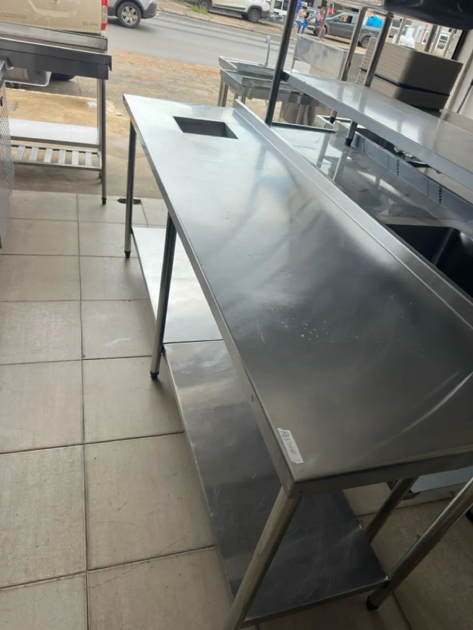Mesa em inox 2.20x60cm com porta objetos 